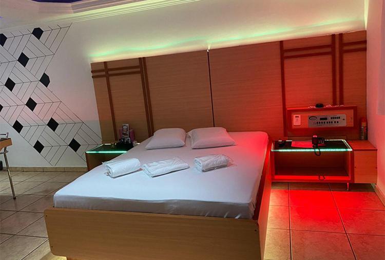 Motel 2000 Guarulhos Oda fotoğraf